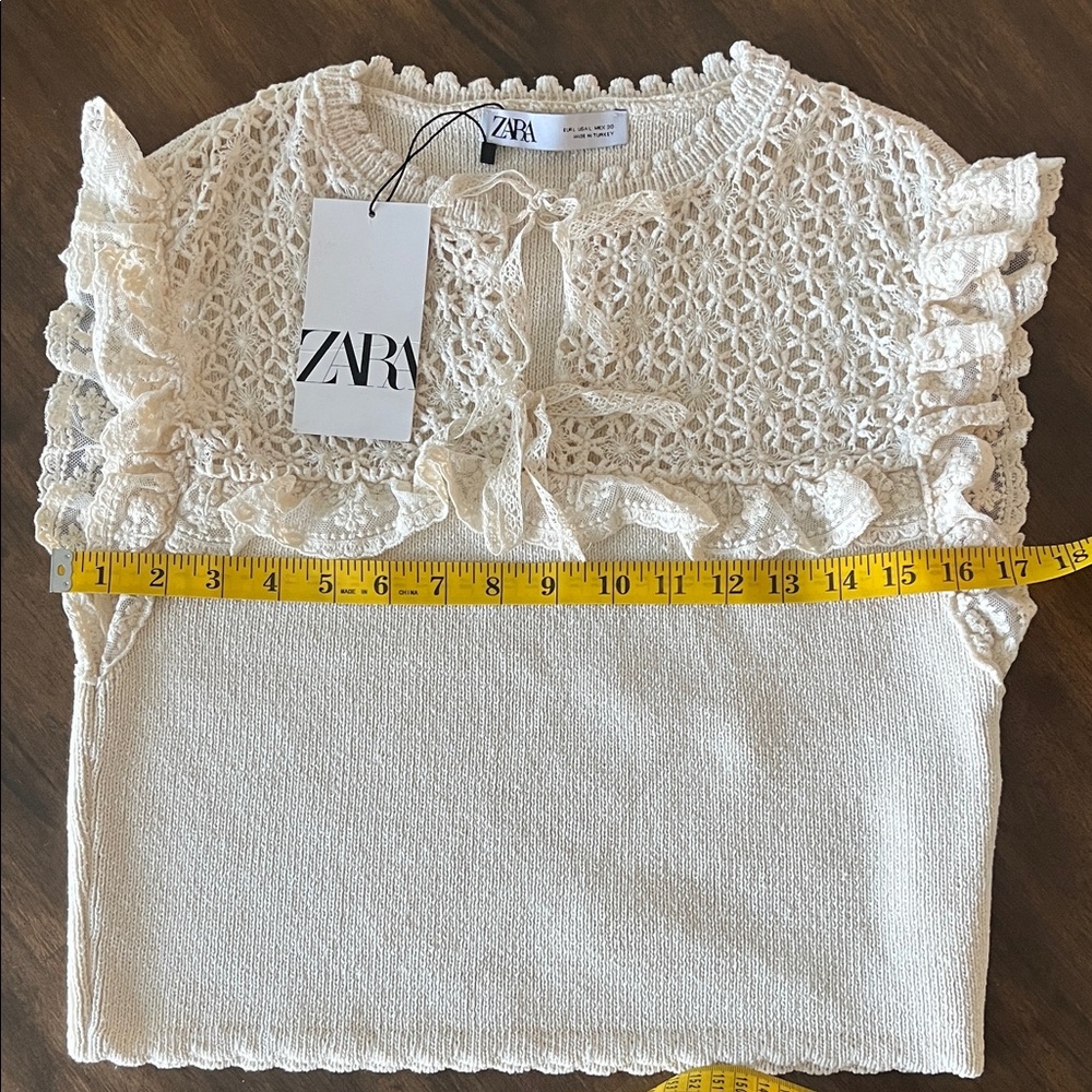 Zara Sleeveless Cream Lace Ruffle Top - Picture 8 of 9